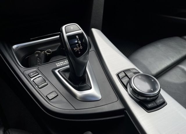 BMW寶馬 328I GT  第12張相片