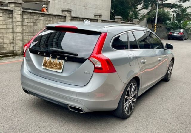 VOLVO富豪 V60  第2張相片