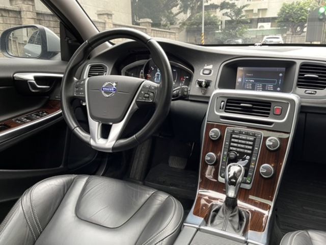 VOLVO富豪 V60  第5張相片