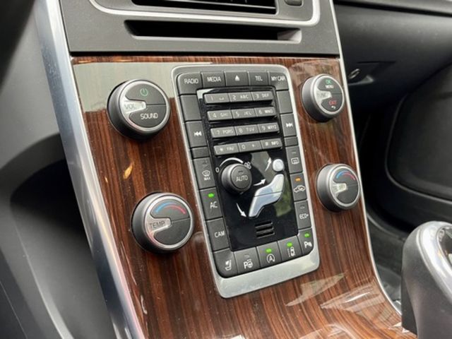 VOLVO富豪 V60  第6張相片