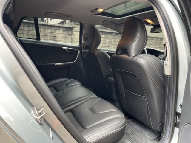VOLVO富豪 V60  第8張相片