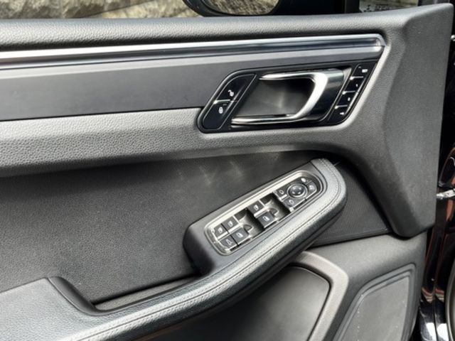 PORSCHE保時捷 MACAN  第9張相片