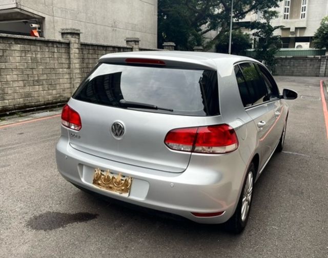 VOLKSWAGEN福斯 GOLF  第2張相片