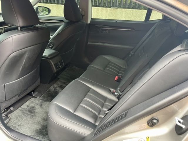 LEXUS凌志 ES300H  第10張相片