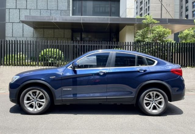 BMW寶馬 X4 XDRIVE30D  第2張相片