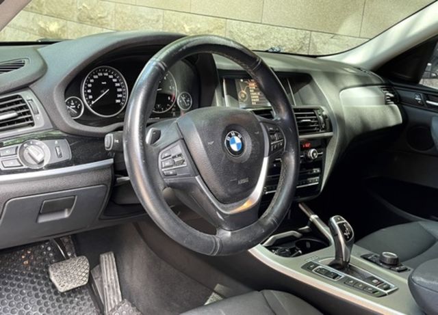 BMW寶馬 X4 XDRIVE30D  第5張相片