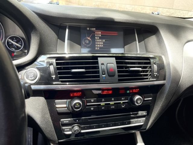 BMW寶馬 X4 XDRIVE30D  第6張相片