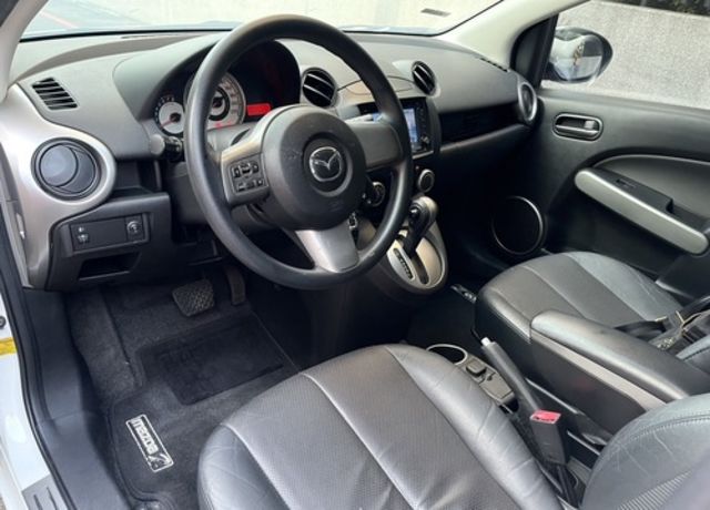 MAZDA馬自達 MAZDA 2  第4張相片
