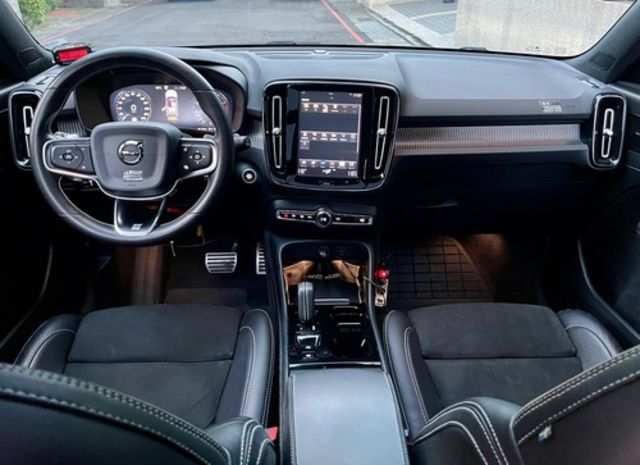 VOLVO富豪 XC40  第3張相片
