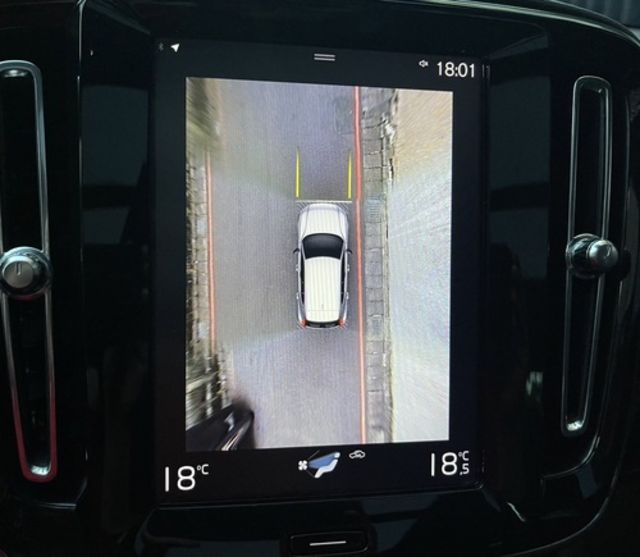 VOLVO富豪 XC40  第8張相片