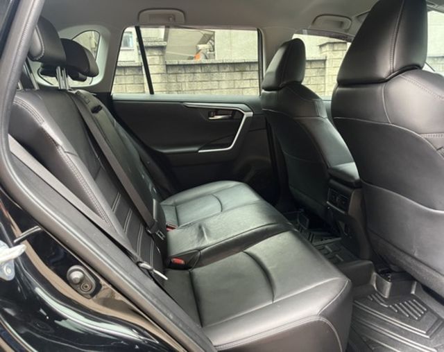 TOYOTA豐田 RAV4  第8張相片