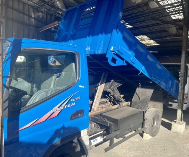 MITSUBISHI三菱 CANTER  第2張相片