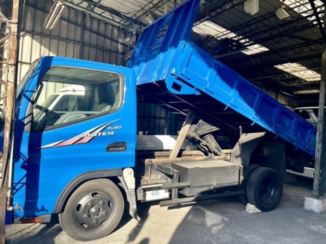 MITSUBISHI三菱 CANTER  第3張相片