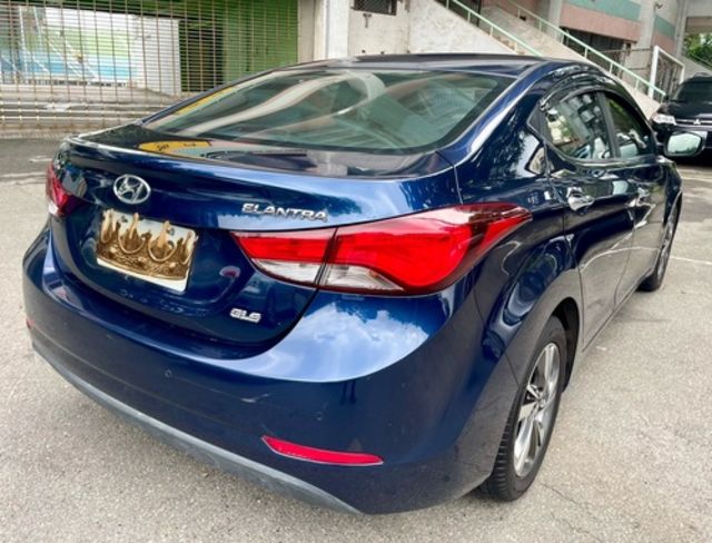 HYUNDAI現代 ELANTRA  第2張相片