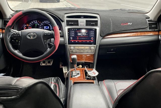 TOYOTA豐田 CAMRY  第6張相片