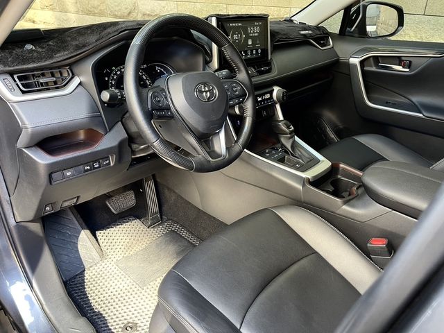 TOYOTA豐田 RAV4  第4張相片