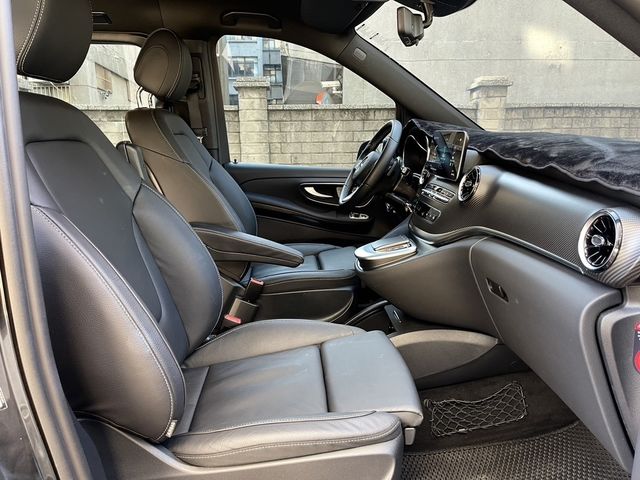 M-BENZ賓士 V220 D  第7張相片