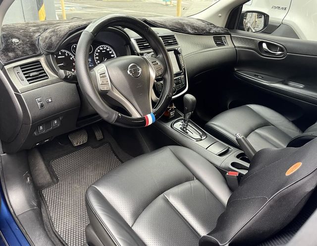 NISSAN日產 TIIDA  第4張相片