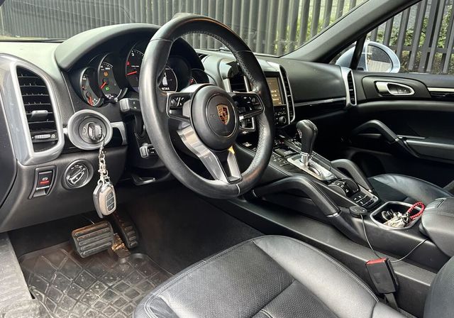 PORSCHE保時捷 CAYENNE  第4張相片