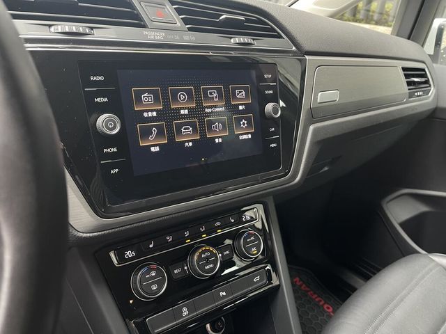 VOLKSWAGEN福斯 TOURAN  第13張相片
