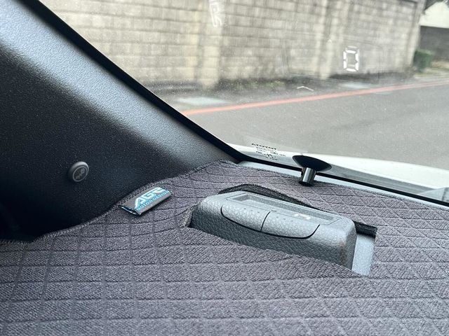 TOYOTA豐田 YARIS  第9張相片