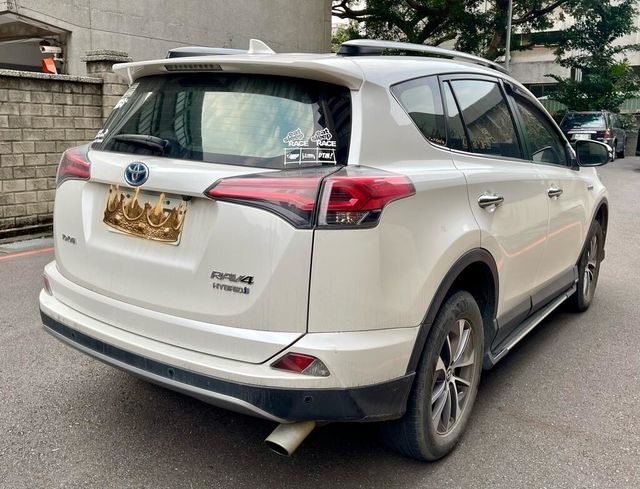 TOYOTA豐田 RAV4  第2張相片