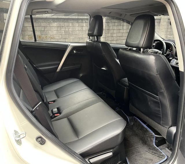 TOYOTA豐田 RAV4  第8張相片