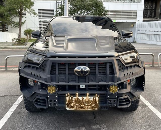 TOYOTA豐田 HILUX  第1張相片