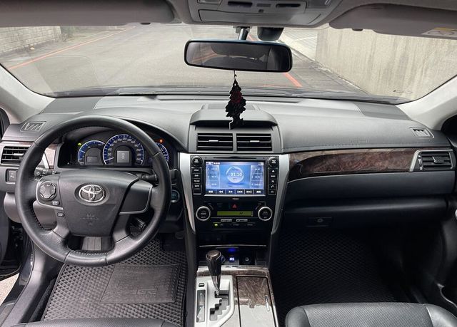 TOYOTA豐田 CAMRY HYBRID  第4張相片