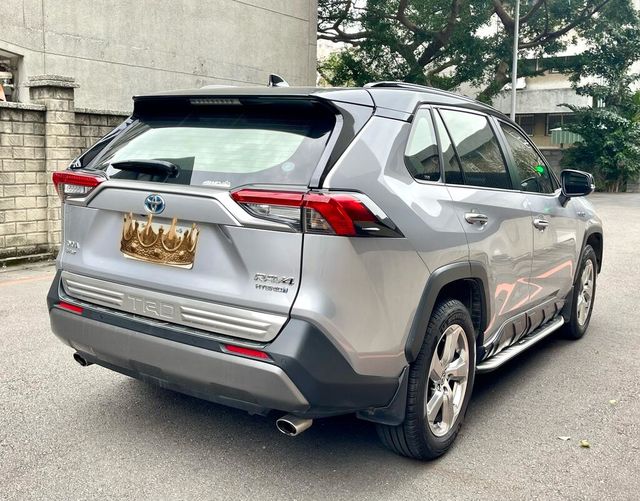 TOYOTA豐田 RAV4  第3張相片