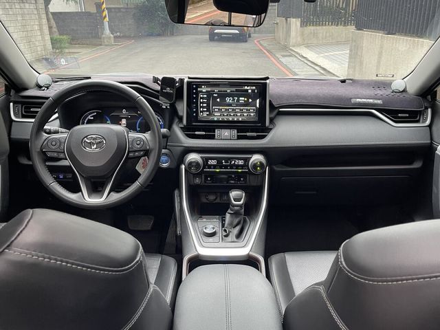 TOYOTA豐田 RAV4  第4張相片
