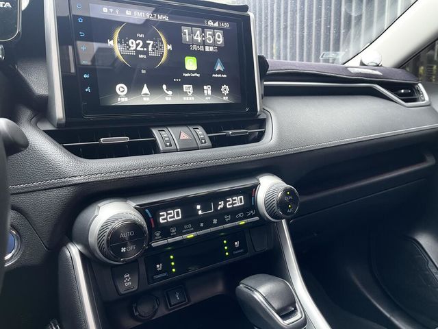 TOYOTA豐田 RAV4  第8張相片