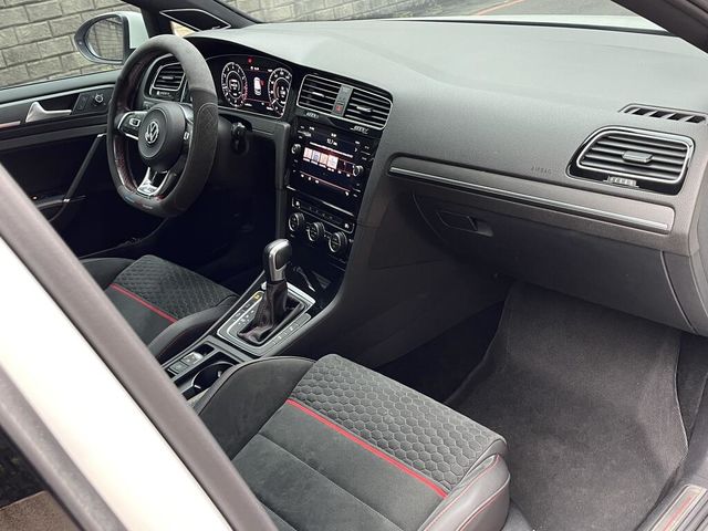 VOLKSWAGEN福斯 GOLF GTI  第5張相片
