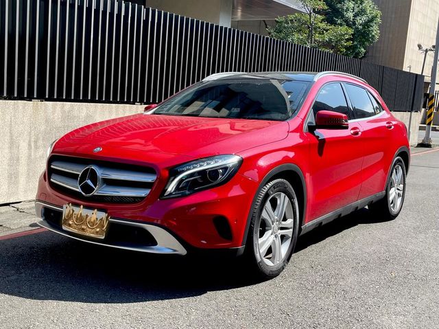 M-BENZ賓士 GLA200  第1張相片