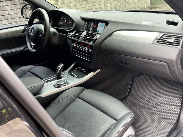 BMW寶馬 X4 XDRIVE28I  第6張相片