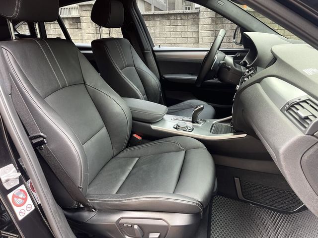 BMW寶馬 X4 XDRIVE28I  第7張相片