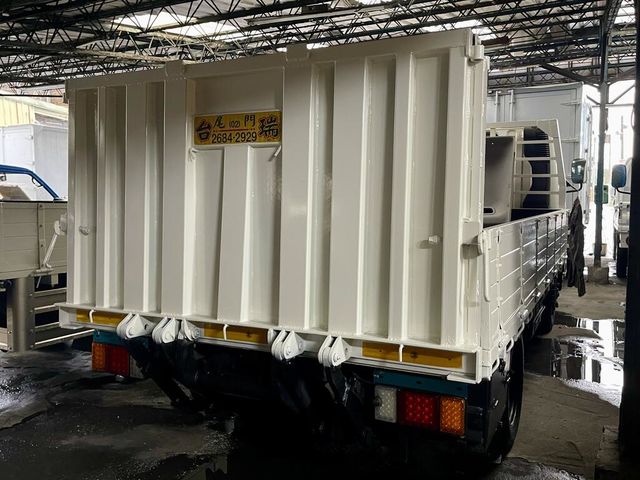 MITSUBISHI三菱 CANTER  第5張相片