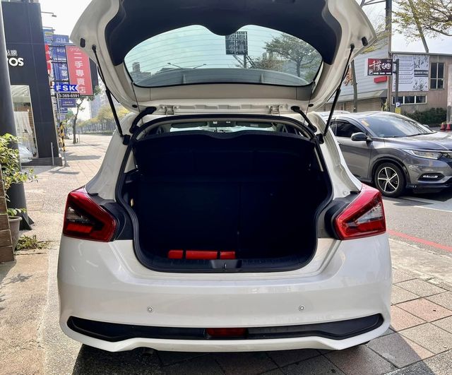 NISSAN日產 TIIDA  第11張相片