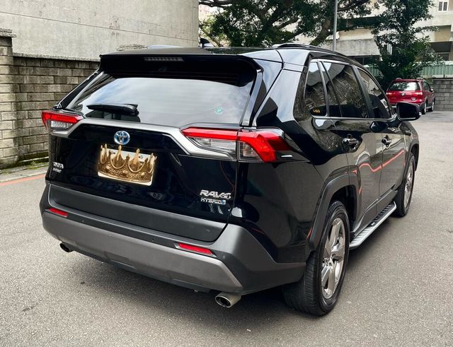 TOYOTA豐田 RAV4  第3張相片