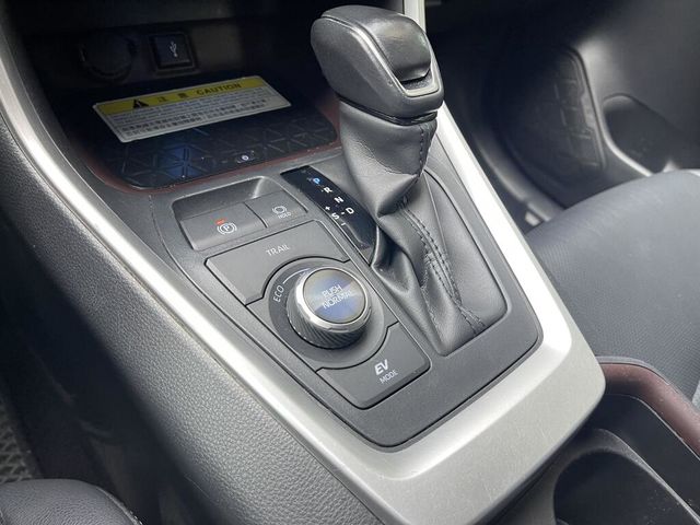 TOYOTA豐田 RAV4  第13張相片