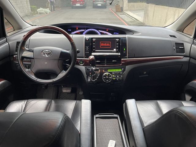 TOYOTA豐田 PREVIA  第5張相片