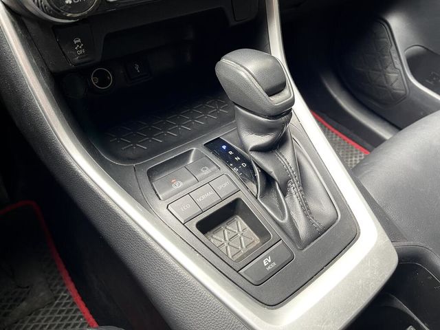 TOYOTA豐田 RAV4  第8張相片