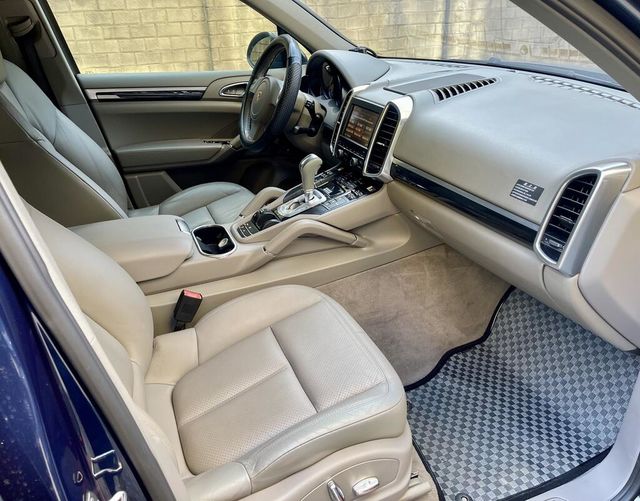 PORSCHE保時捷 CAYENNE  第7張相片