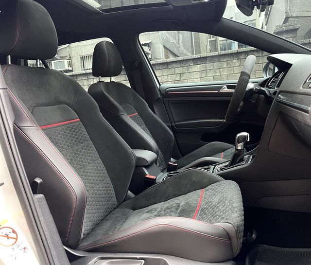 VOLKSWAGEN福斯 GOLF GTI  第4張相片