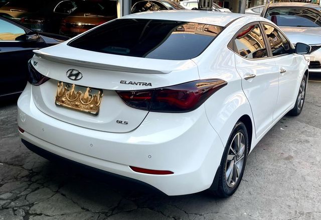 HYUNDAI現代 ELANTRA  第2張相片