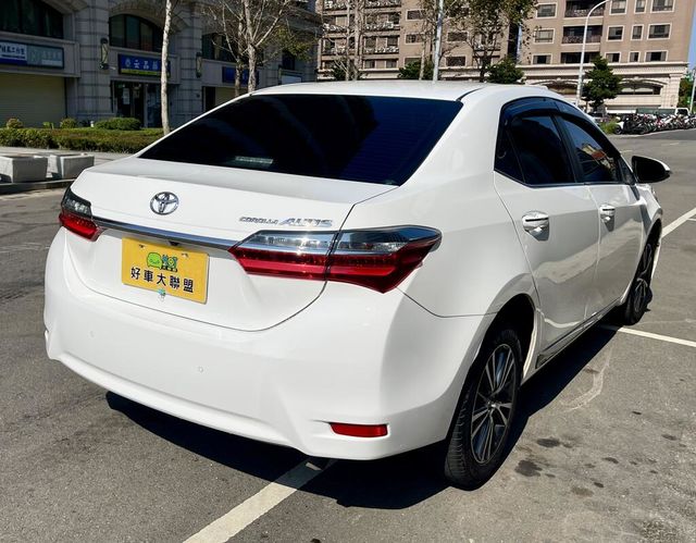 TOYOTA豐田 ALTIS  第2張相片