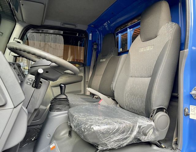 ISUZU五十鈴 ELF  第6張相片