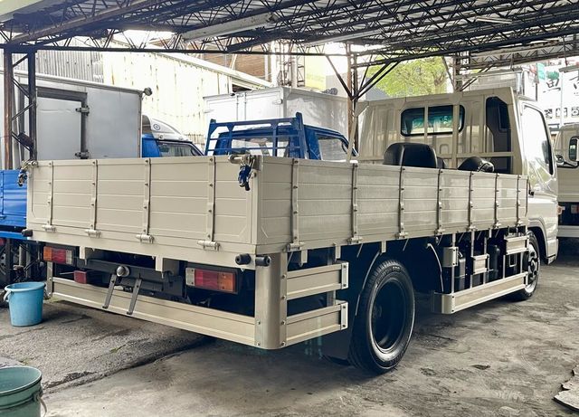 MITSUBISHI三菱 CANTER  第4張相片