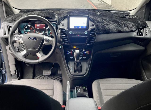 FORD福特 TOURNEO CONNECT  第3張相片