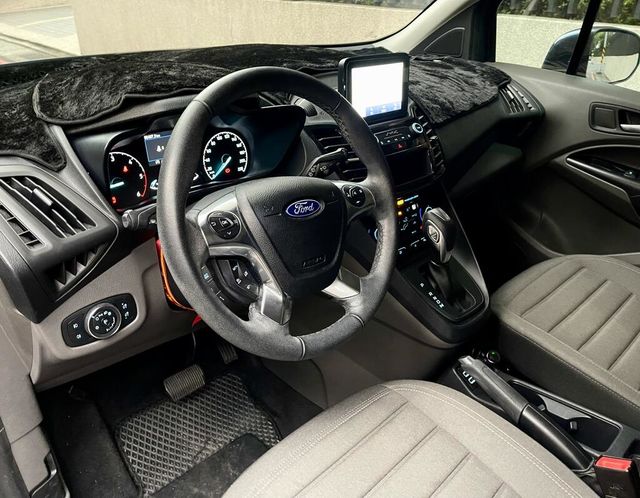 FORD福特 TOURNEO CONNECT  第4張相片